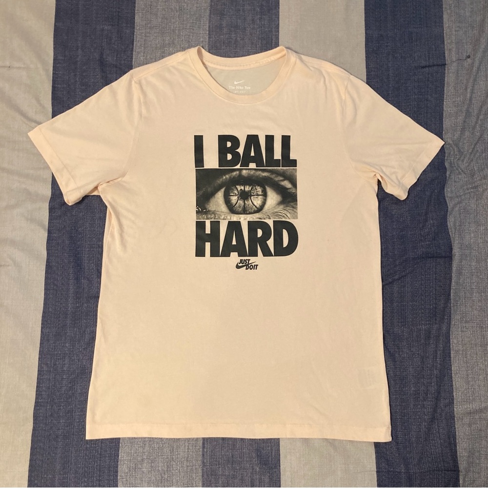 Nike I BALL HARD Mens Graphic T Shirt Sz L Tan Just Do It